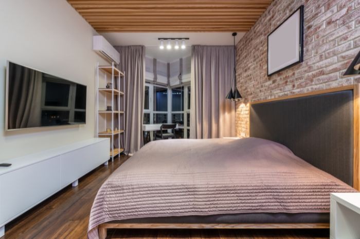 Paredes a la vista en dormitorio minimalista